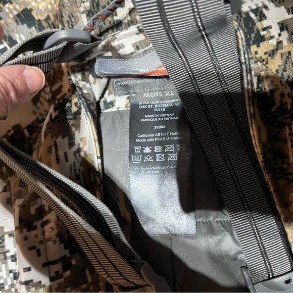 SITKA HUNTING SUIT - Picture 16 of 16